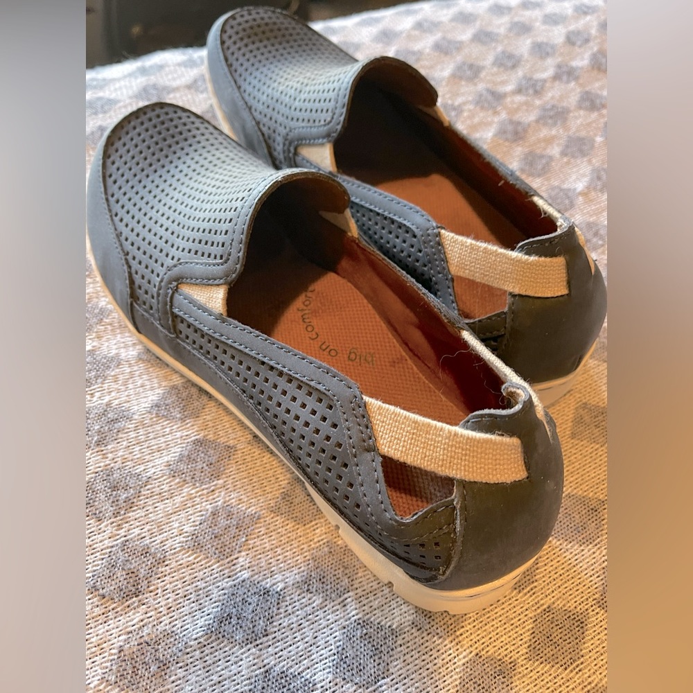 boc (Big On Comfort) “boat shoes”, size 10.